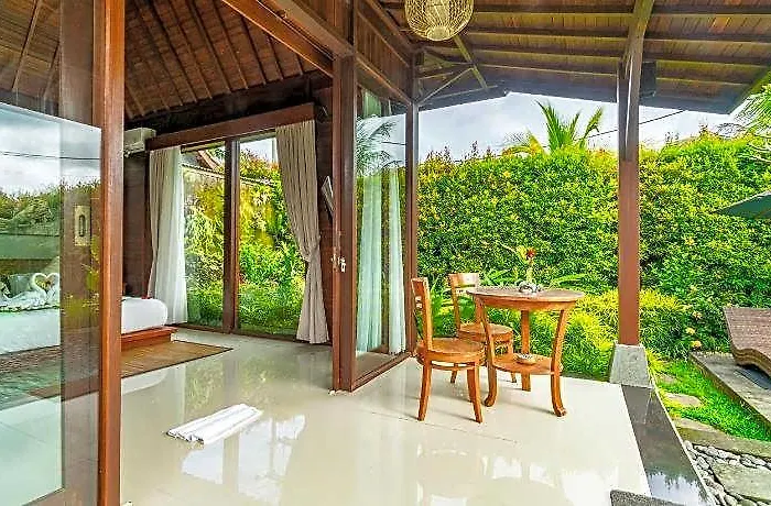 Otel Uma Kakul 4*