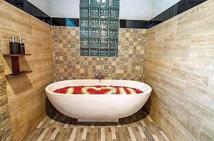 Отель Uma Kakul 4*